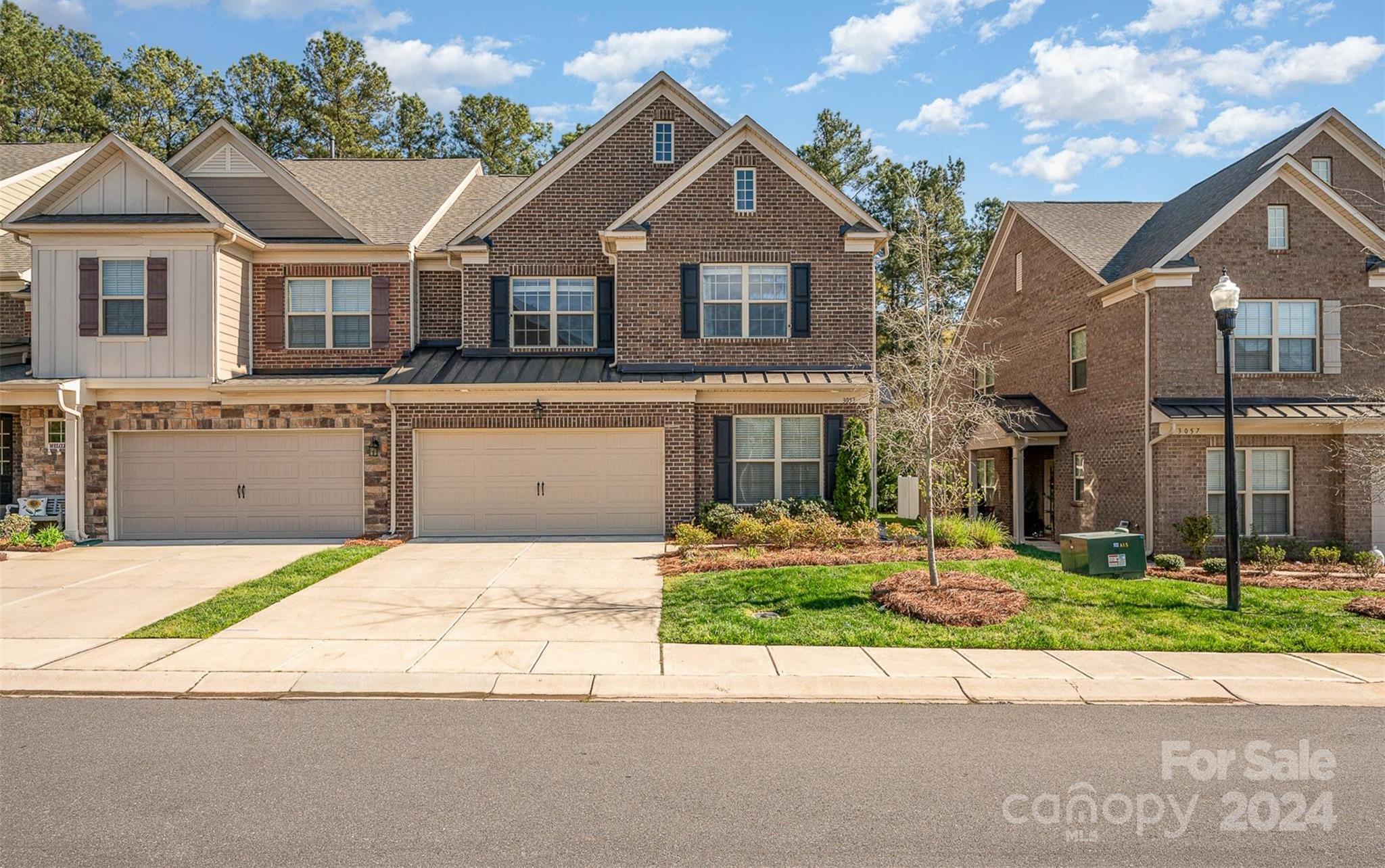 Photo one of 3053 Hartson Pointe Dr Fort Mill SC 29707 | MLS 4122524