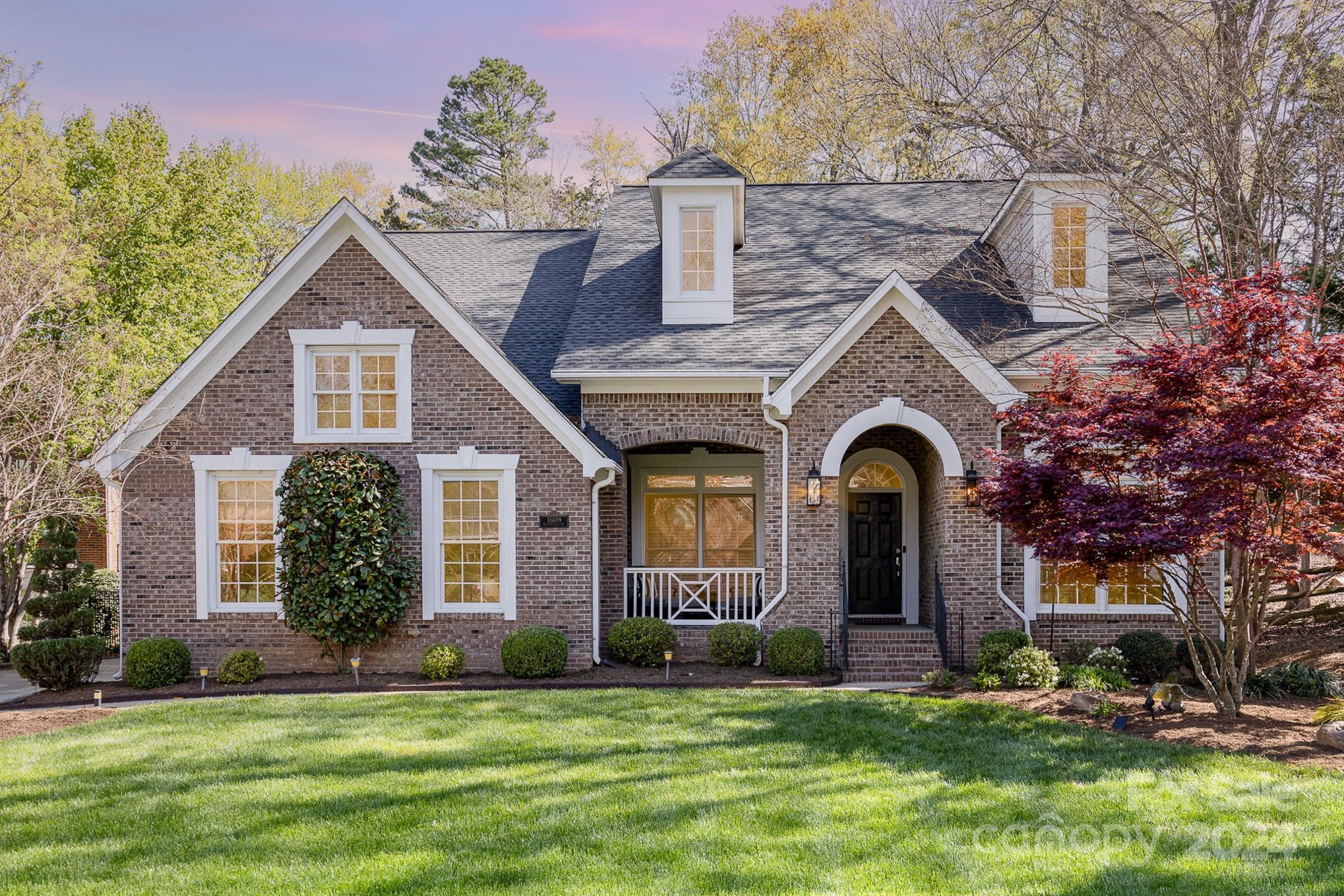 Photo one of 11409 Bloomfield Dr Charlotte NC 28277 | MLS 4123067