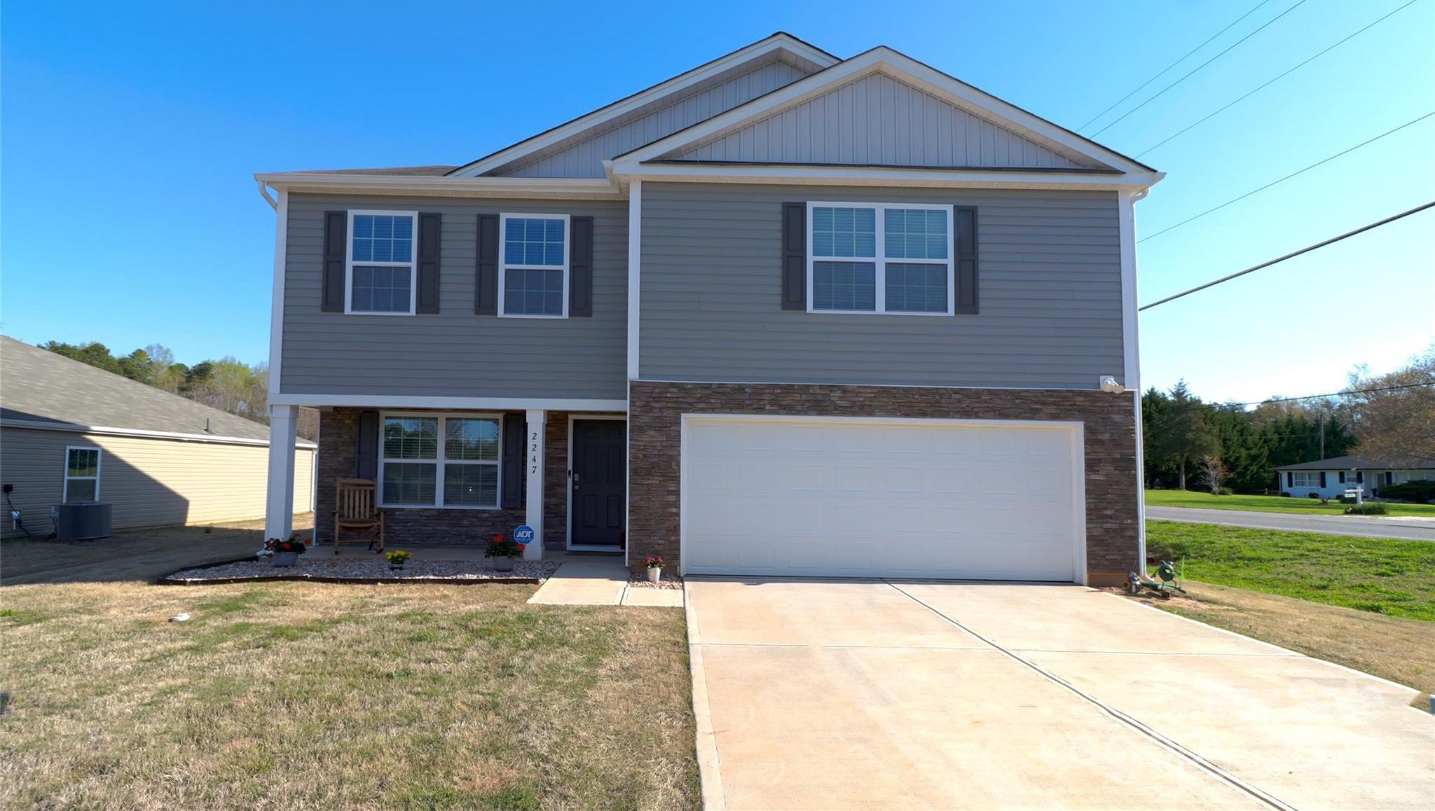 Photo one of 2247 Meadow Stream Dr Sherrills Ford NC 28673 | MLS 4123511