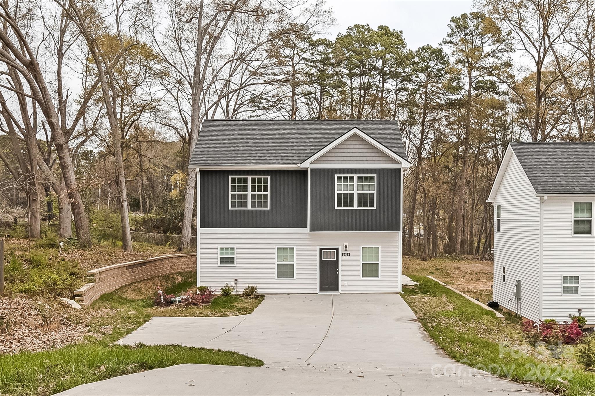 Photo one of 1018 East Dr Gastonia NC 28052 | MLS 4123541