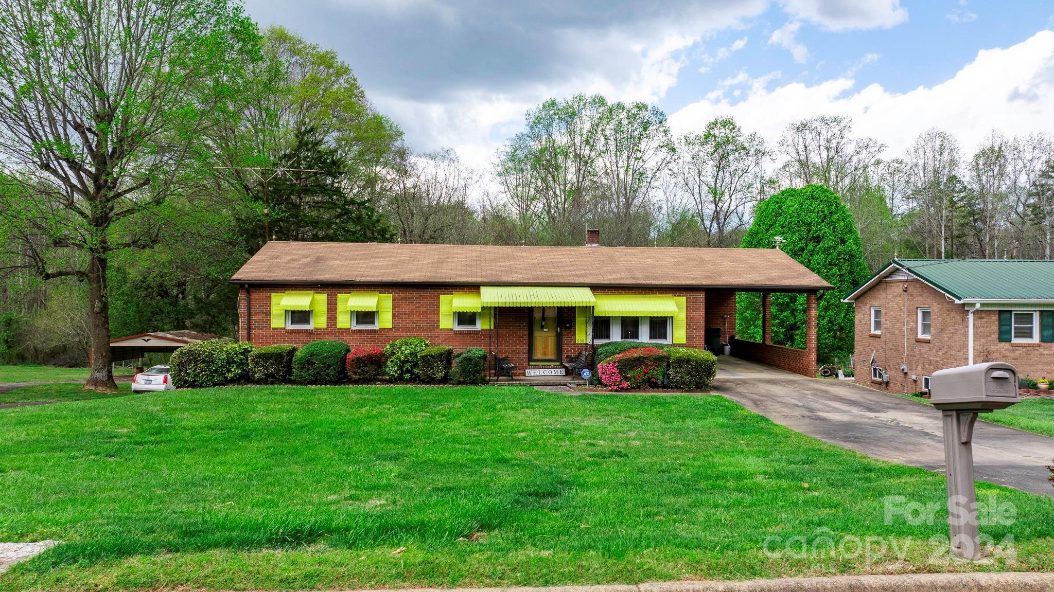 Photo one of 808 S Caldwell Ave Newton NC 28658 | MLS 4124471
