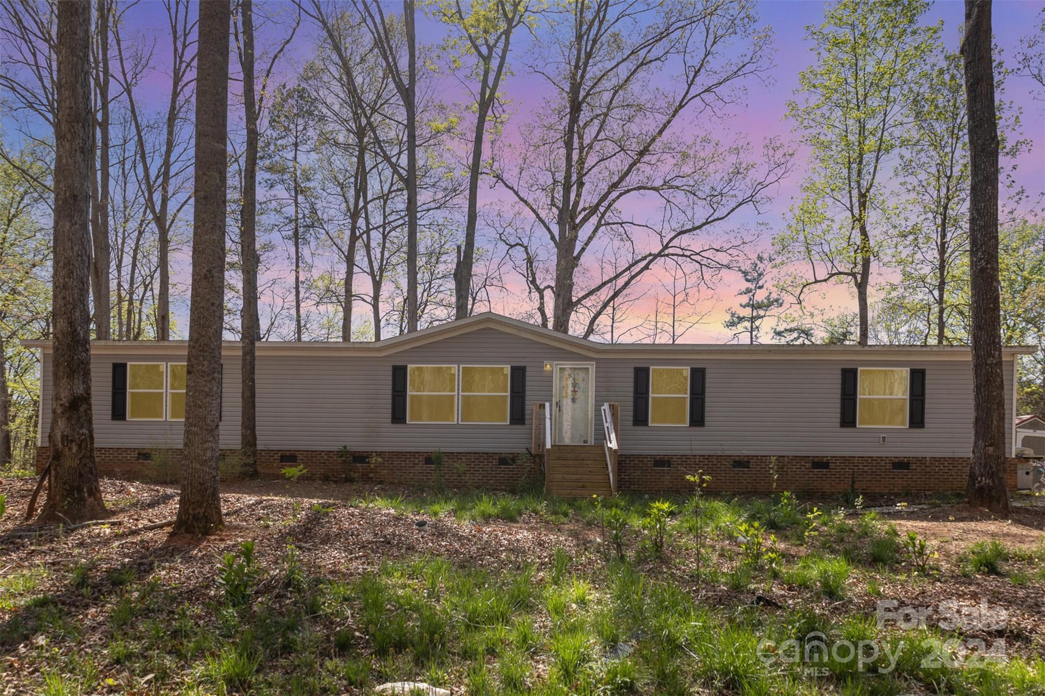 Photo one of 1150 Smith Woods Ln Hickory Grove SC 29717 | MLS 4124503