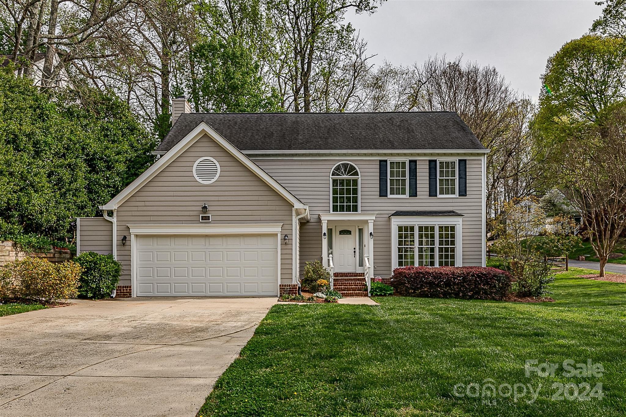 Photo one of 3831 Brownes Ferry Rd Charlotte NC 28269 | MLS 4125096