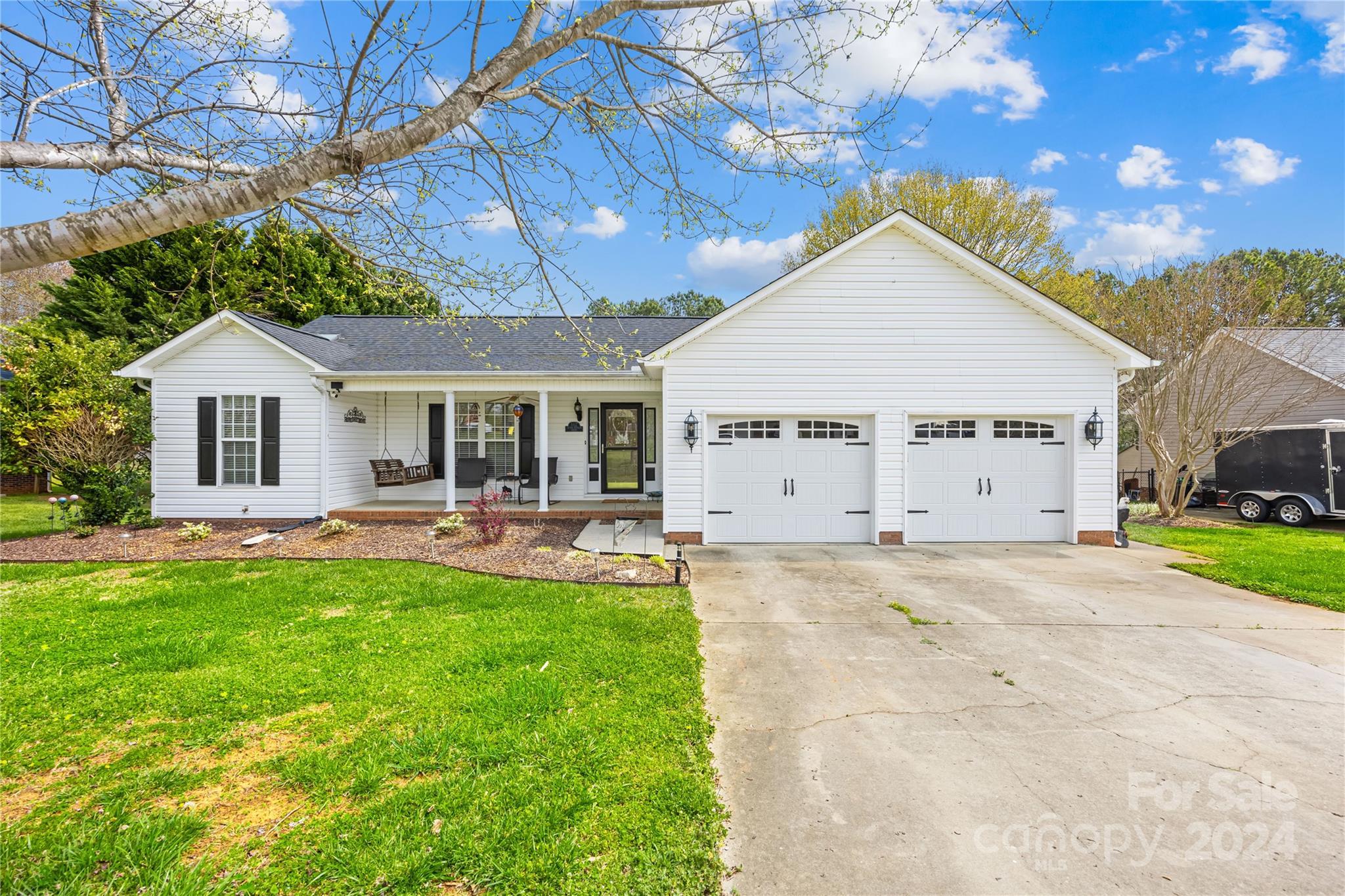 Photo one of 112 Henry Putnam Dr Cherryville NC 28021 | MLS 4125148