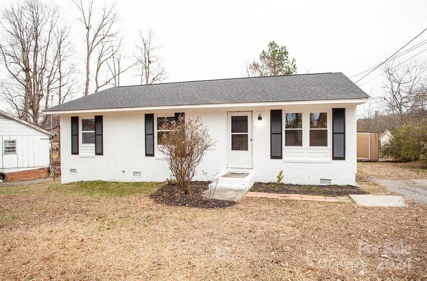 Photo one of 2828 Meade Ave Gastonia NC 28052 | MLS 4125615