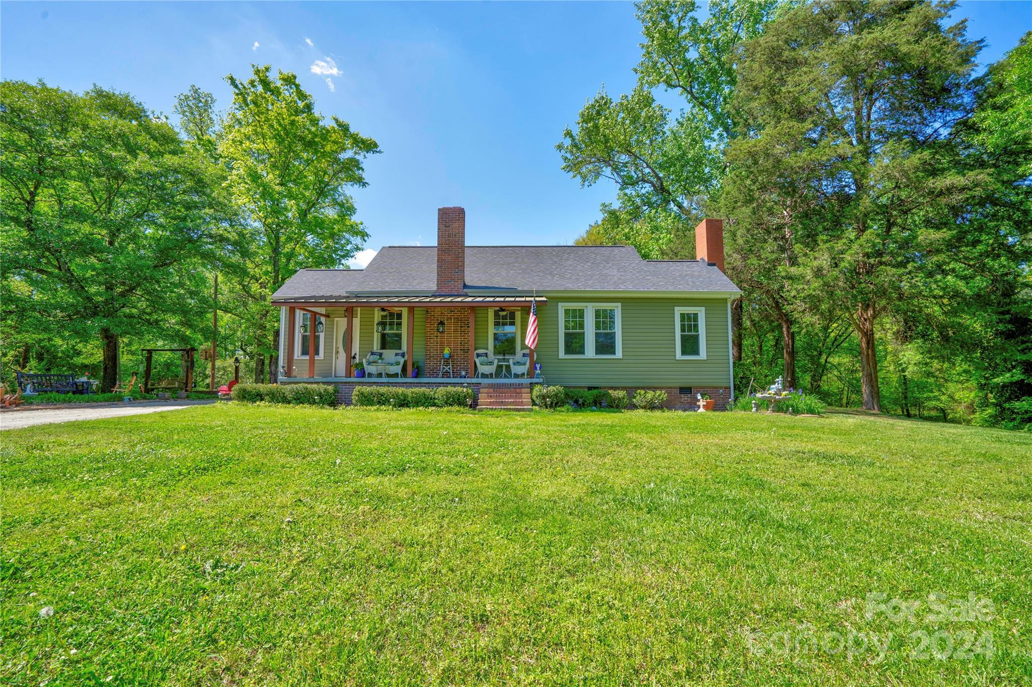 Photo one of 1711 N Main St Mount Holly NC 28120 | MLS 4125993