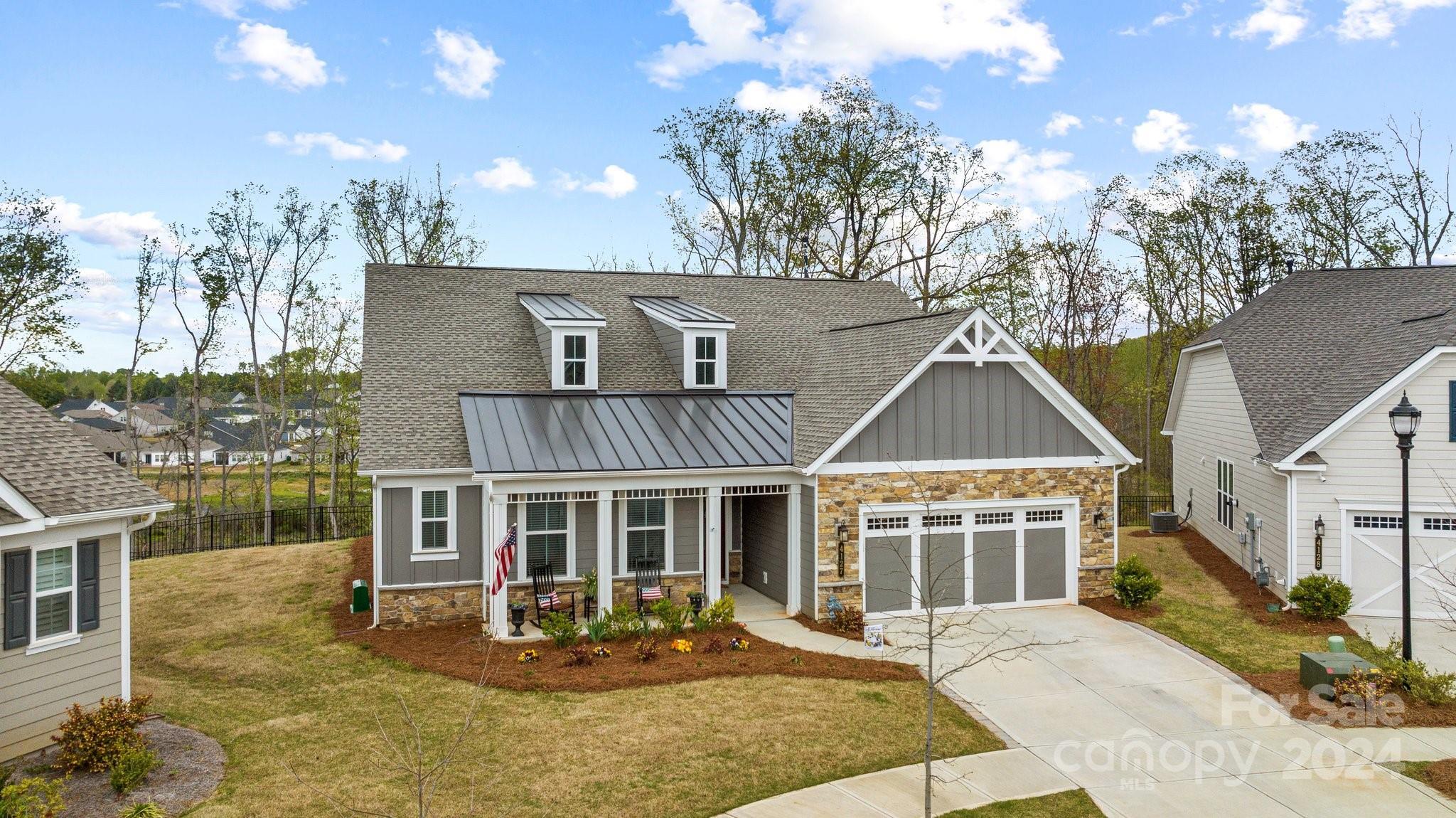 Photo one of 4127 Woodland View Dr Charlotte NC 28215 | MLS 4126406