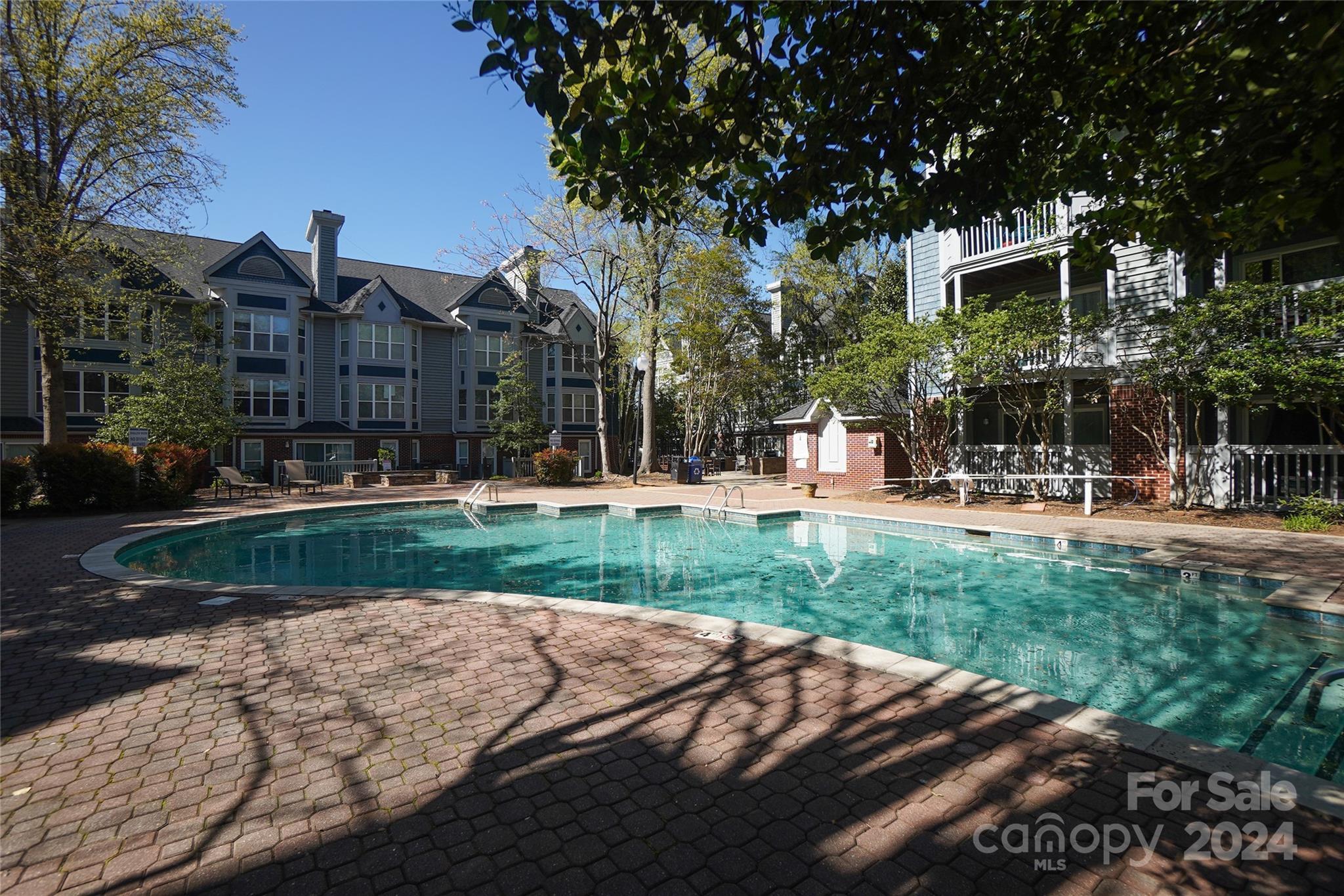 Photo one of 517 N Graham St # 2E Charlotte NC 28202 | MLS 4126420