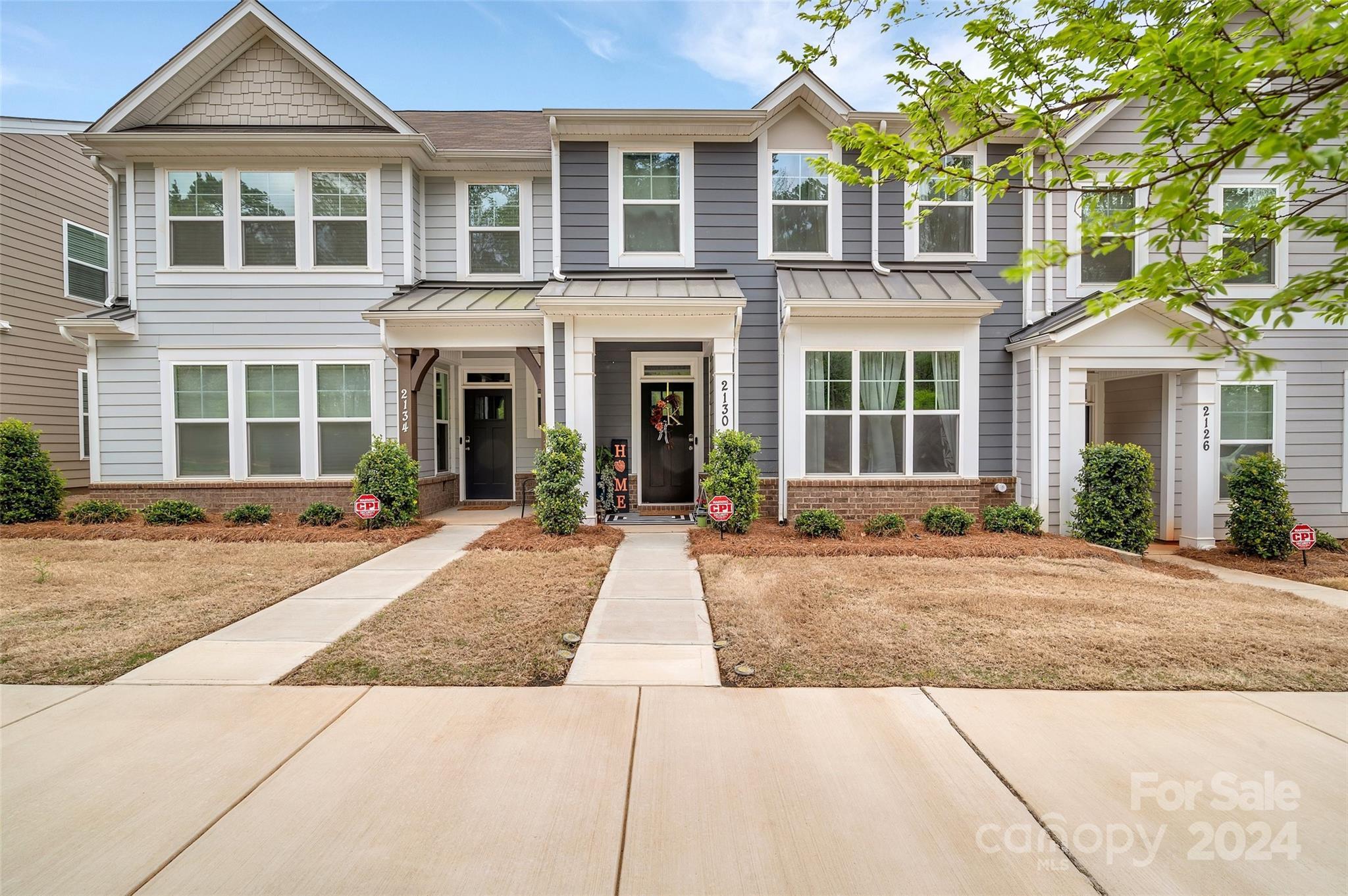 Photo one of 2130 Blewett Dr Charlotte NC 28269 | MLS 4126440