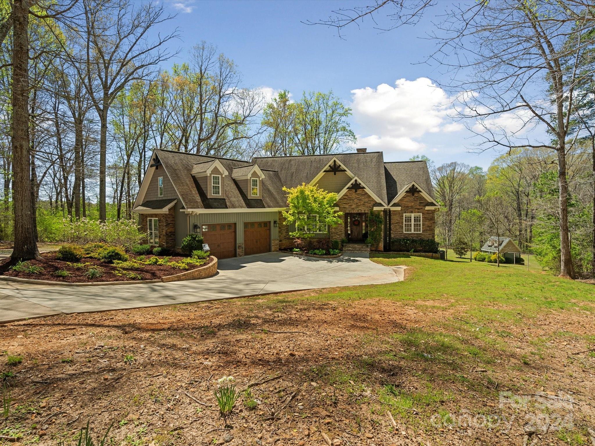 Photo one of 509 Chatham Ln Bessemer City NC 28016 | MLS 4126573