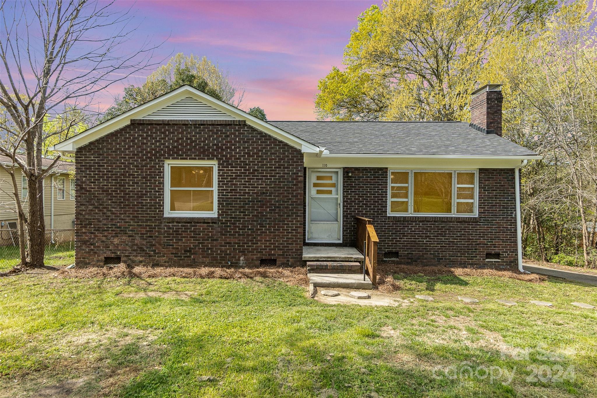 Photo one of 110 Cavin Ave Mount Holly NC 28120 | MLS 4127225