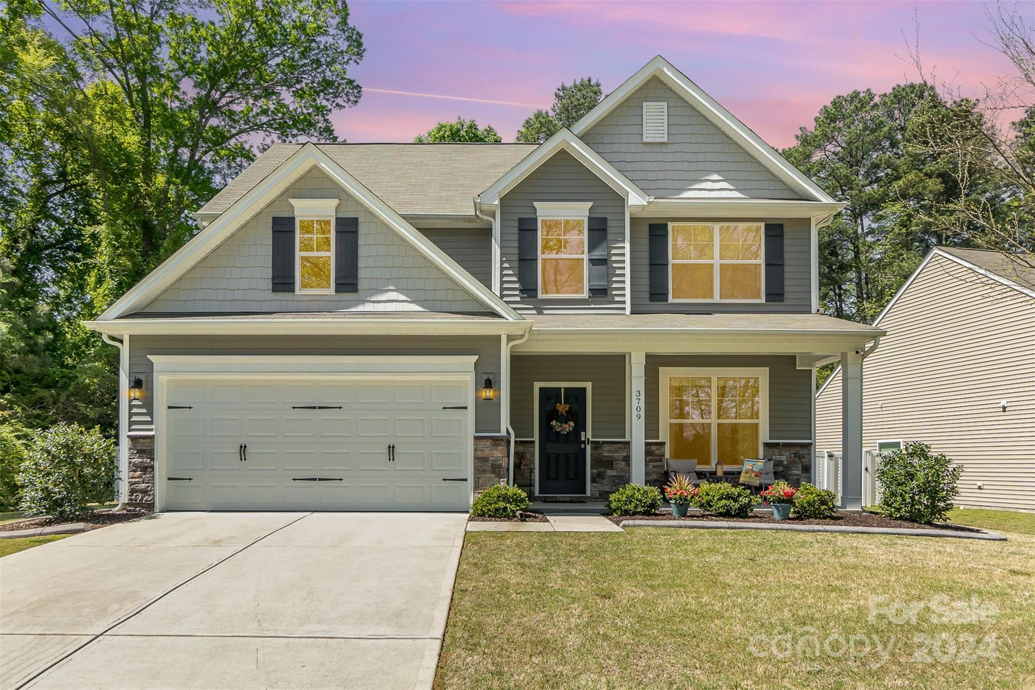 Photo one of 3709 Waxahachie Ave Charlotte NC 28214 | MLS 4127598