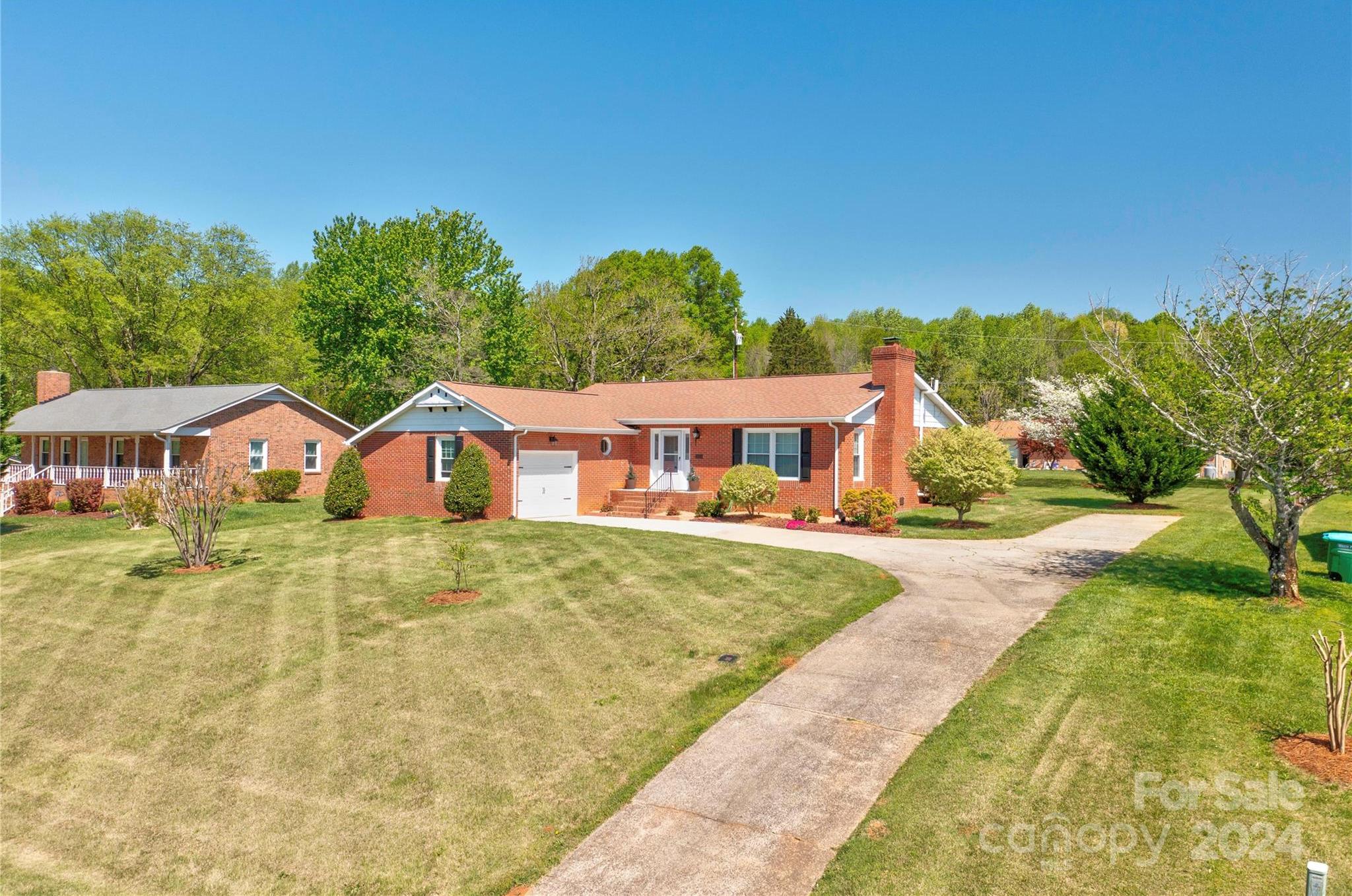 Photo one of 410 W Ormand Ave Bessemer City NC 28016 | MLS 4127819