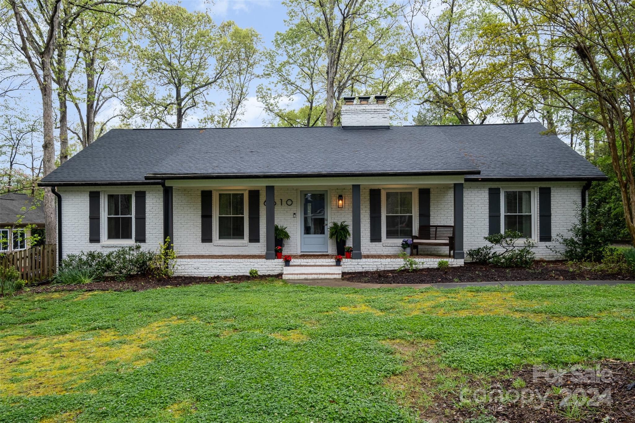 Photo one of 6610 Burlwood Rd Charlotte NC 28211 | MLS 4127964