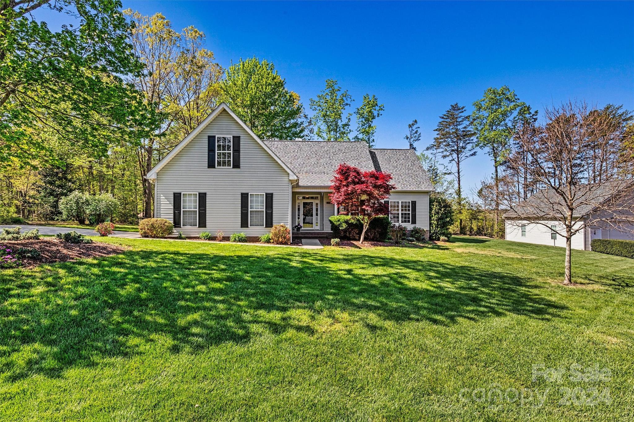 Photo one of 8045 Parkview Ln Sherrills Ford NC 28673 | MLS 4128045