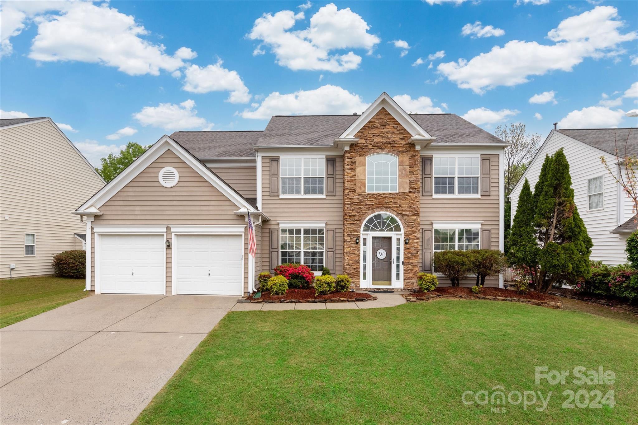 Photo one of 8126 Noland Woods Dr Charlotte NC 28277 | MLS 4128052