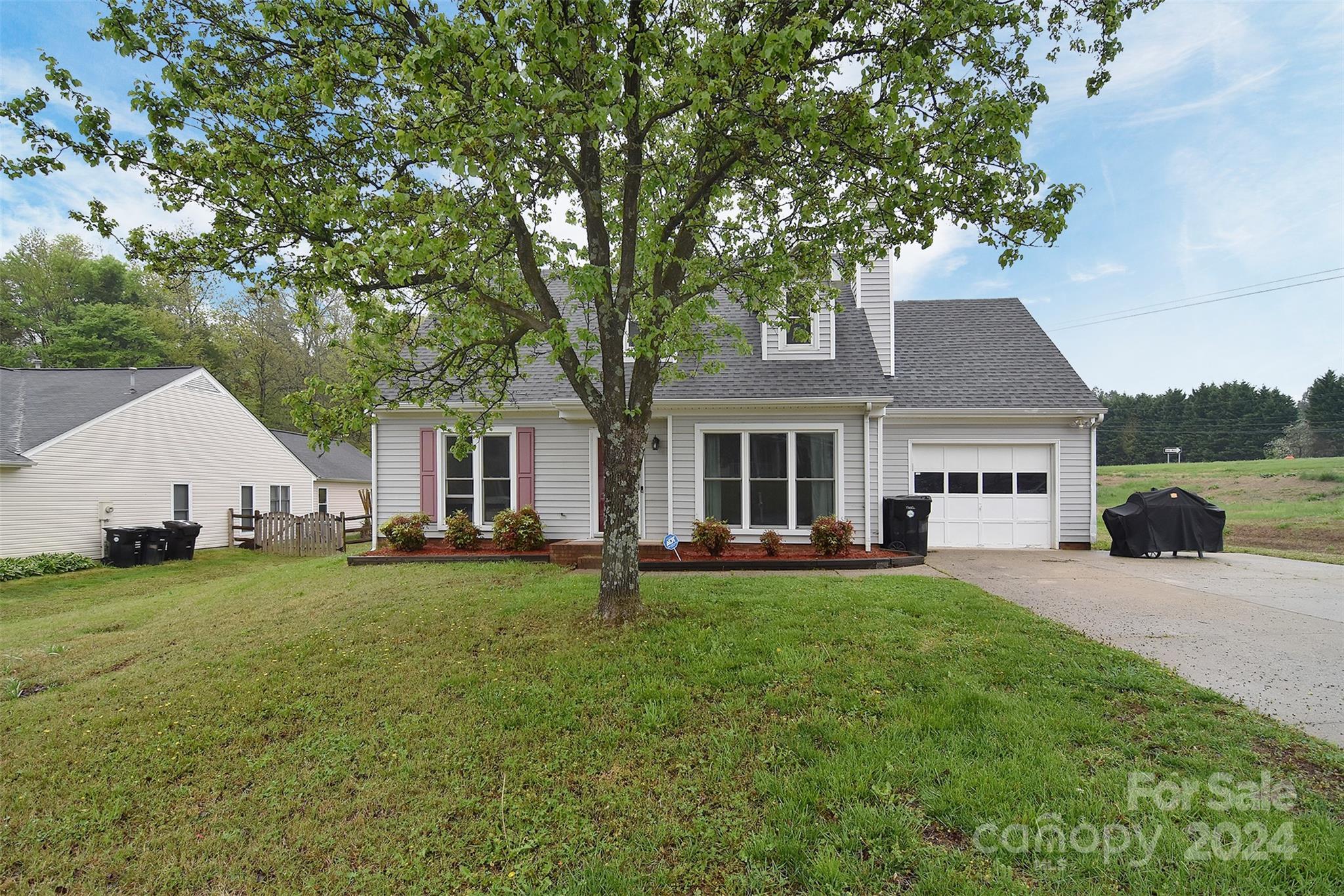 Photo one of 310 Windrose Ln Concord NC 28025 | MLS 4128208
