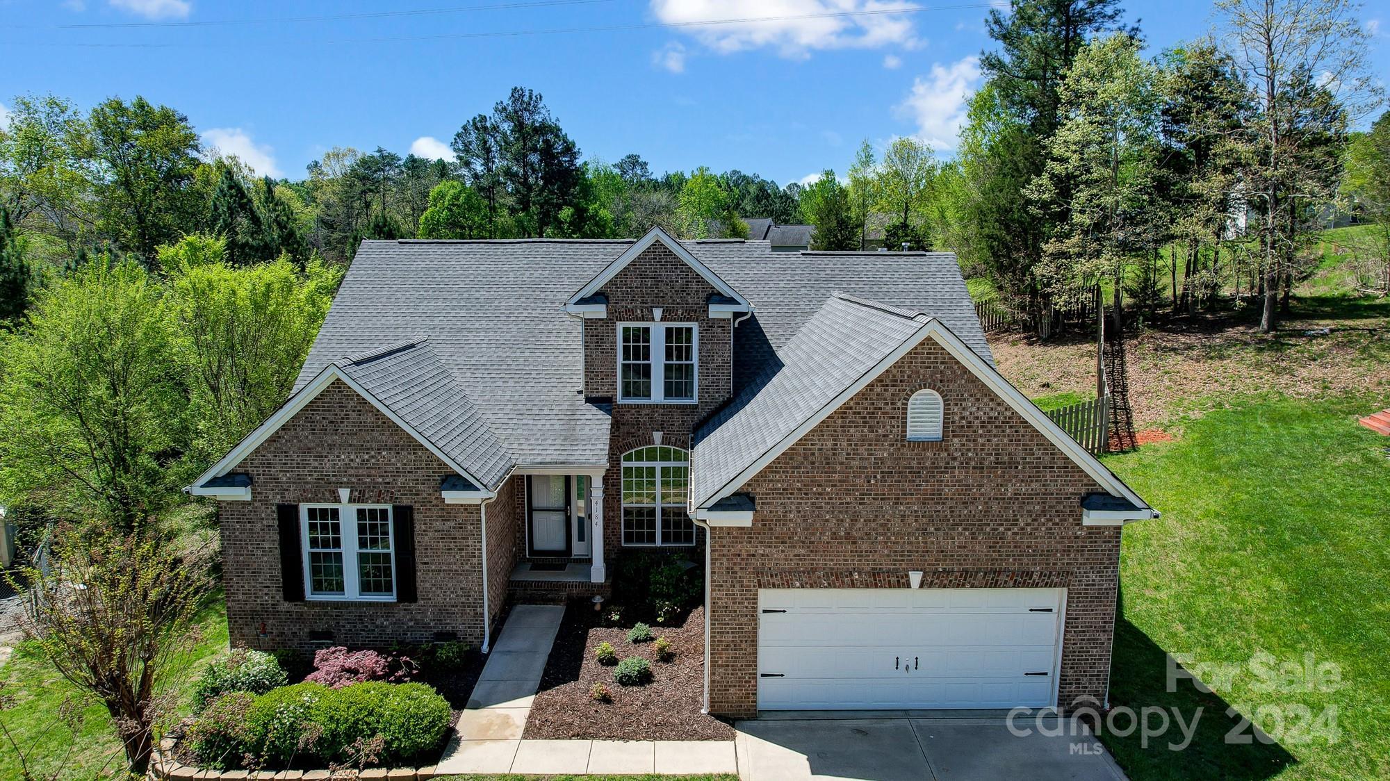 Photo one of 4184 Autumn Cove Dr Lake Wylie SC 29710 | MLS 4128274