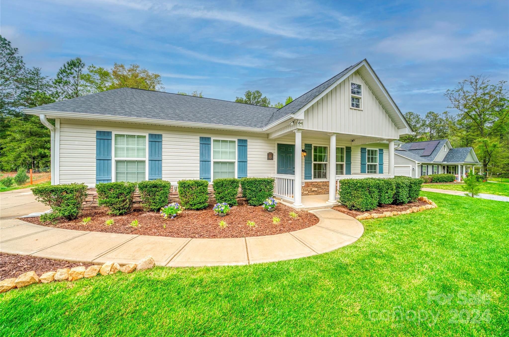 Photo one of 303 Reservation Rd Catawba SC 29704 | MLS 4128356