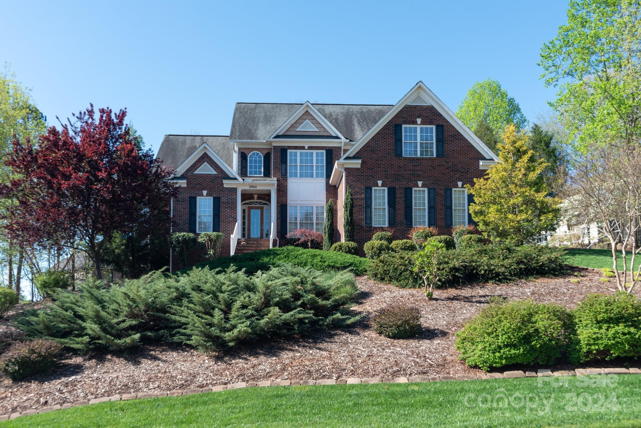 Photo one of 3960 Steve Ikerd Ne Dr Hickory NC 28601 | MLS 4128585