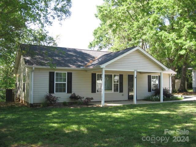 Photo one of 1848 Haynes Ave Gastonia NC 28052 | MLS 4128656