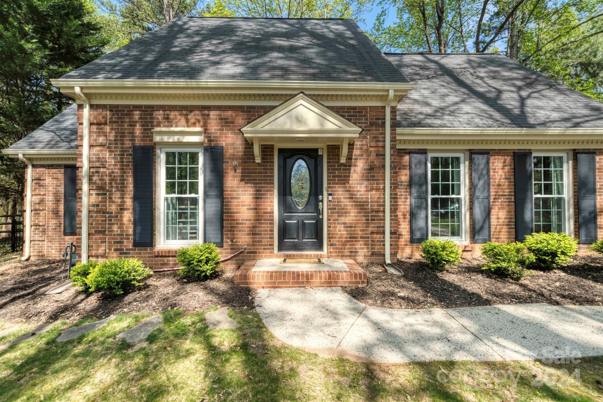 Photo one of 8811 Tree Haven Dr Charlotte NC 28270 | MLS 4129168