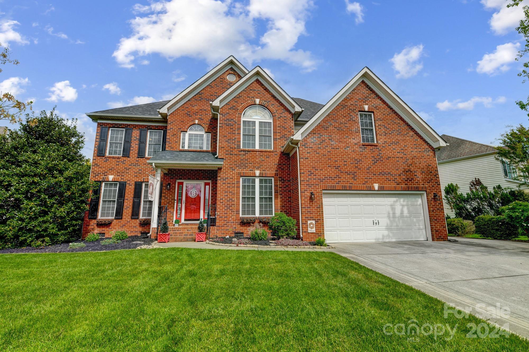 Photo one of 8909 Whittingham Dr Waxhaw NC 28173 | MLS 4129360