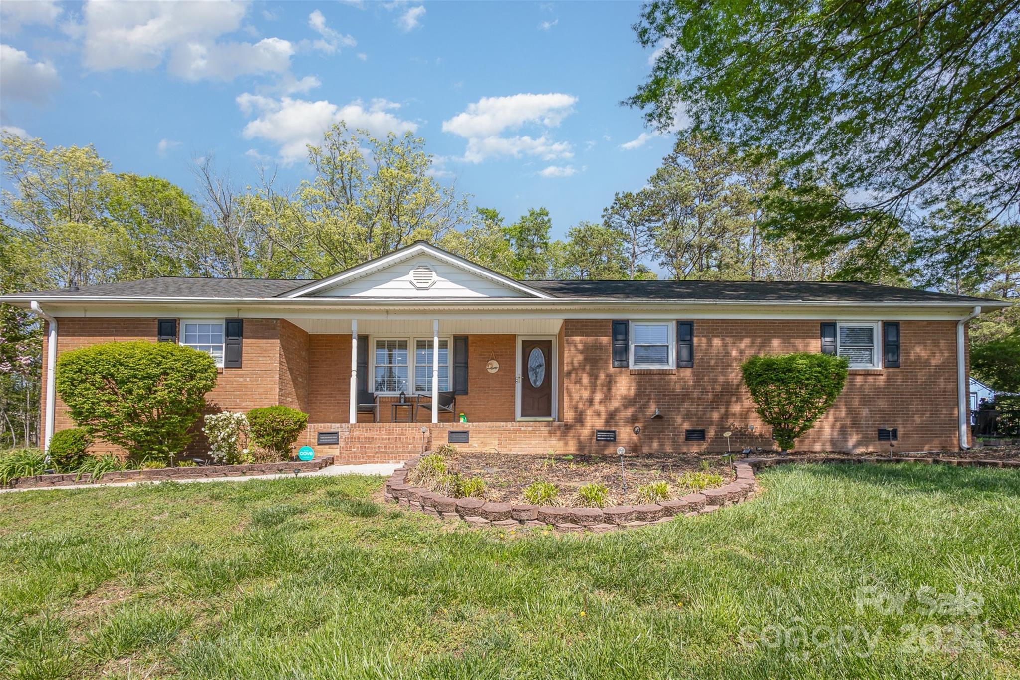 Photo one of 4725 Club View Dr Concord NC 28025 | MLS 4129457