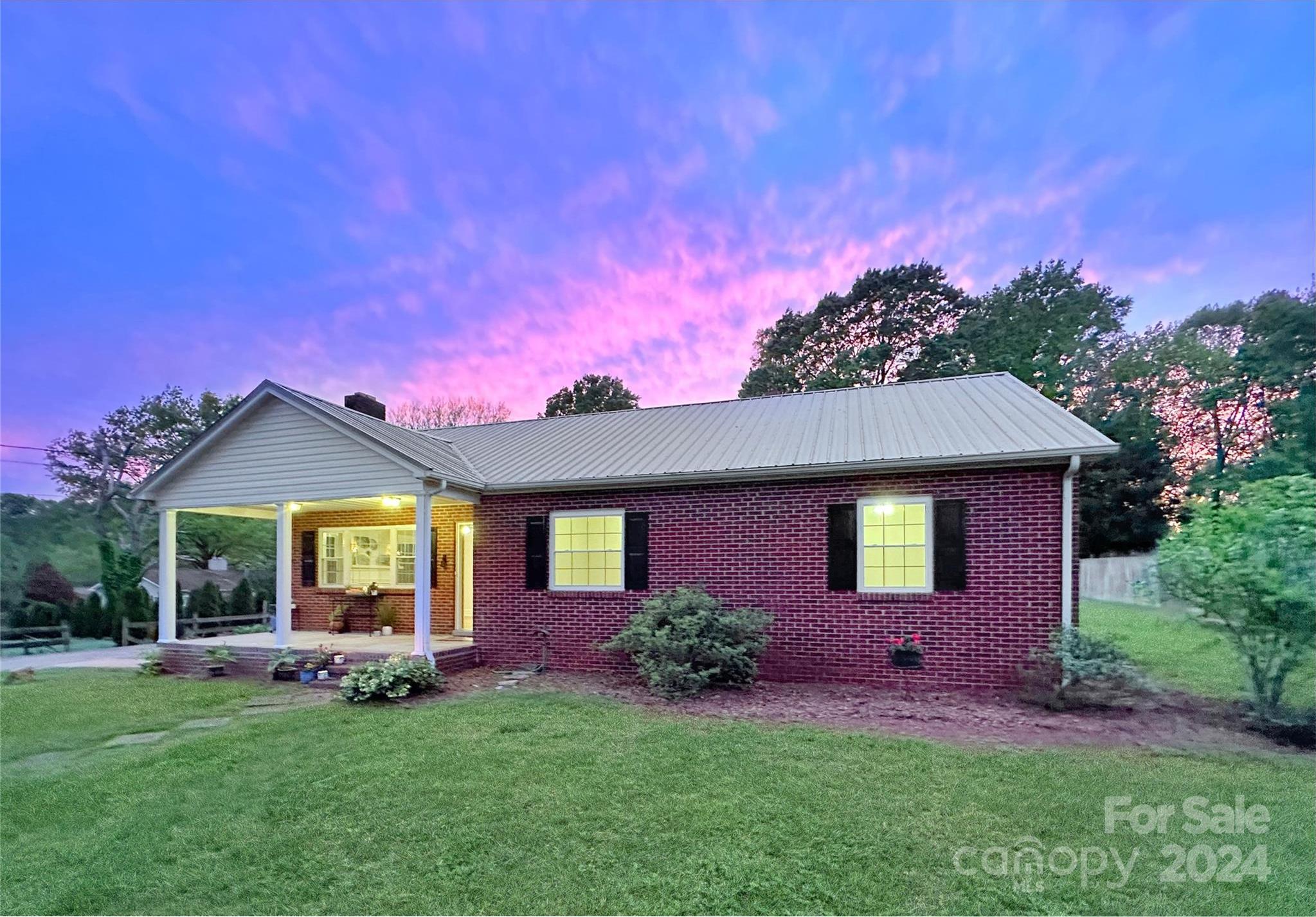 Photo one of 604 S Dale Ave Newton NC 28658 | MLS 4129740