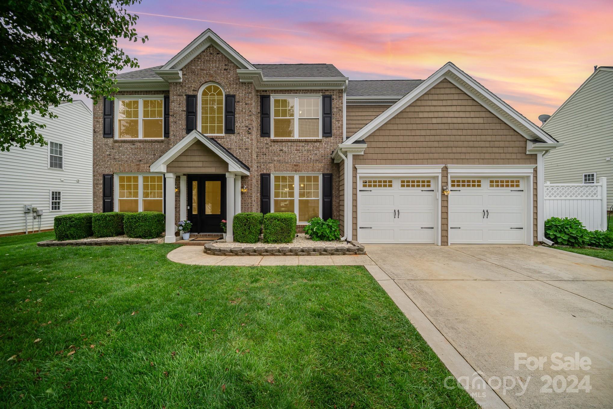 Photo one of 15921 Gathering Oaks Dr Huntersville NC 28078 | MLS 4129940