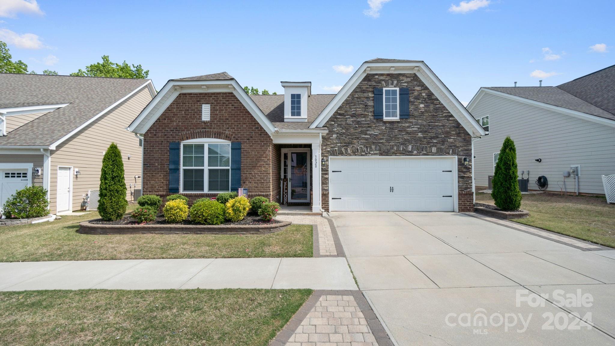 Photo one of 3028 Quinebaug Rd Fort Mill SC 29715 | MLS 4130019