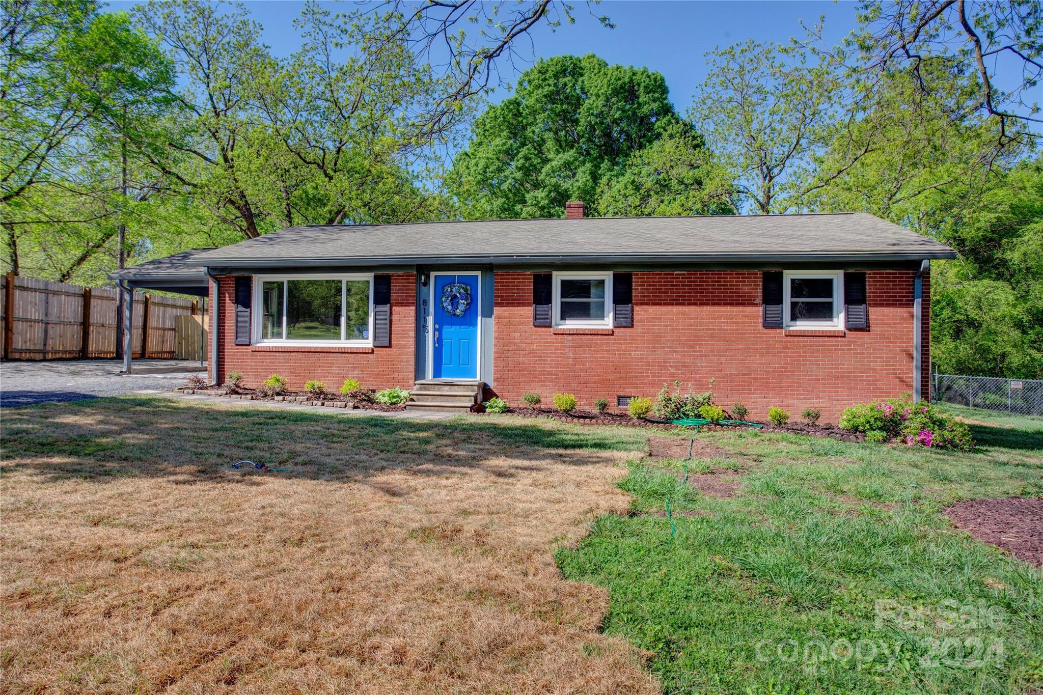 Photo one of 8115 Old Plank Rd Charlotte NC 28216 | MLS 4130555
