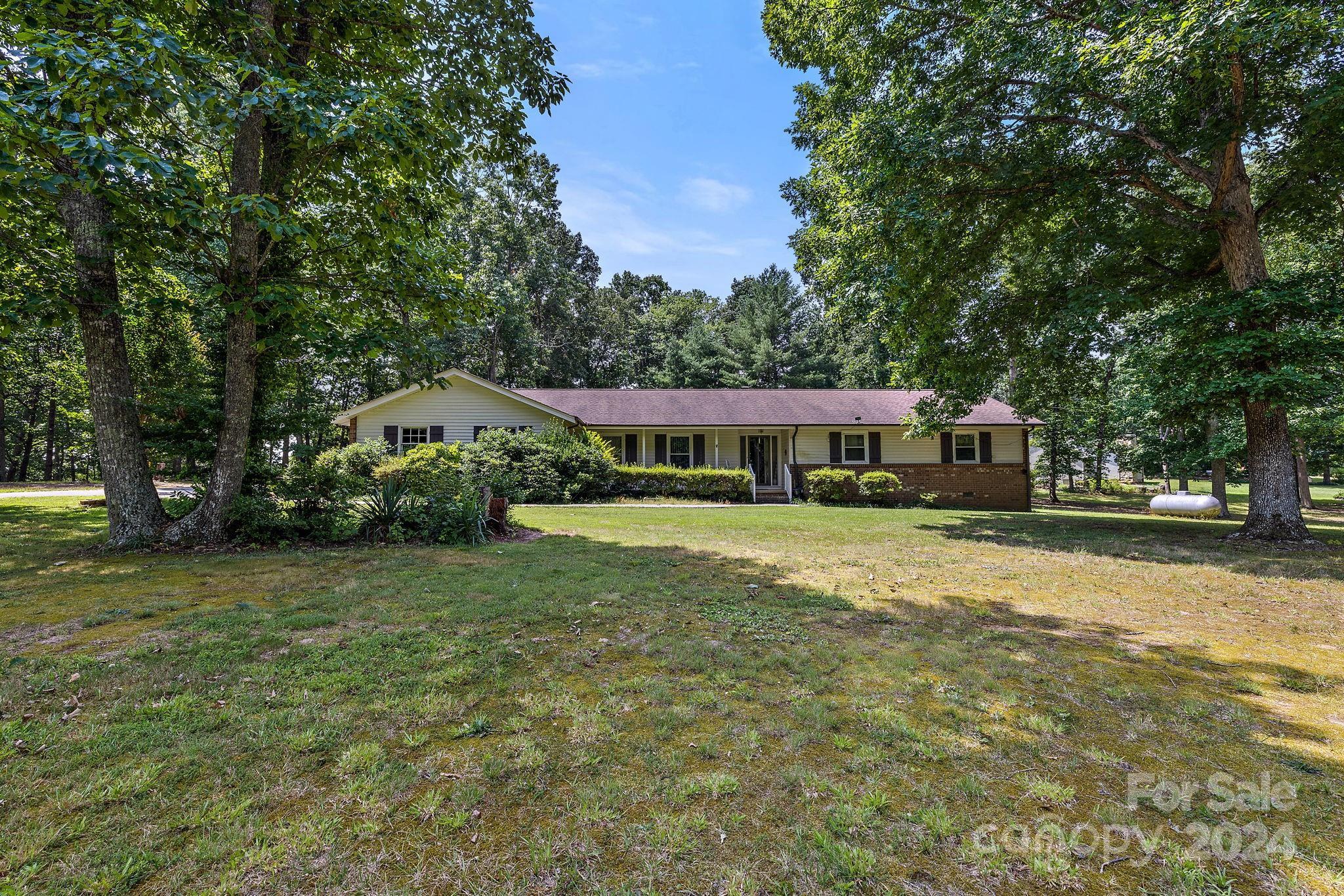Photo one of 50 Camelot Ln Taylorsville NC 28681 | MLS 4130593