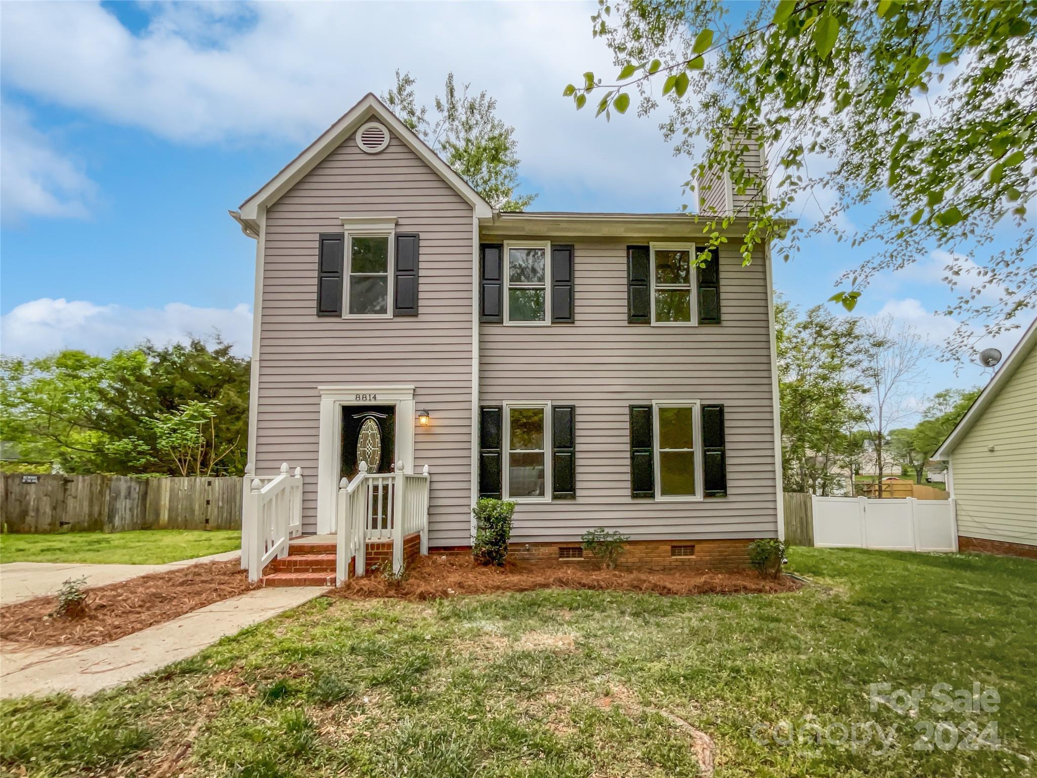 Photo one of 8814 Hunter Green Ln Charlotte NC 28227 | MLS 4130779