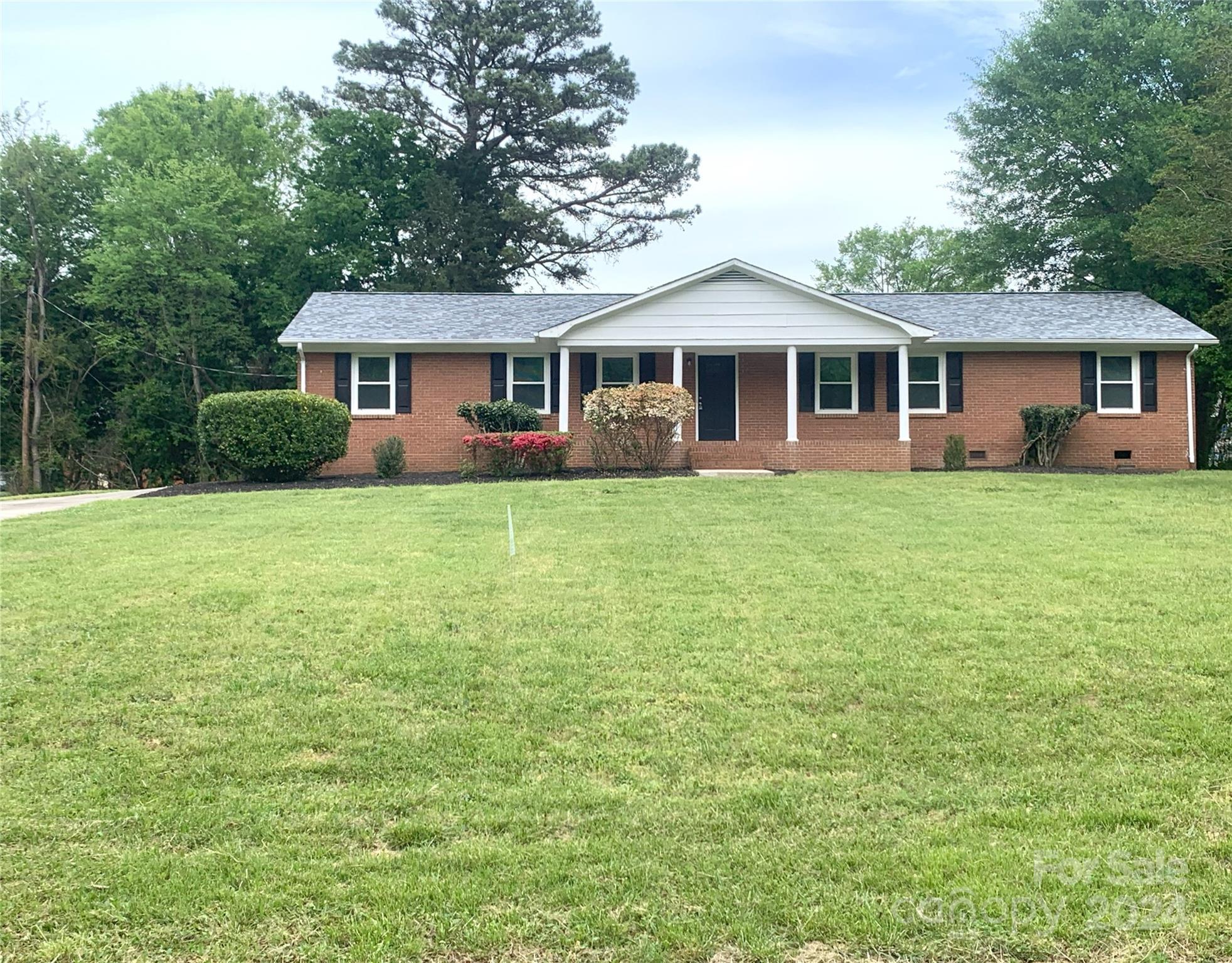 Photo one of 706 Willow Ln Harrisburg NC 28075 | MLS 4130949