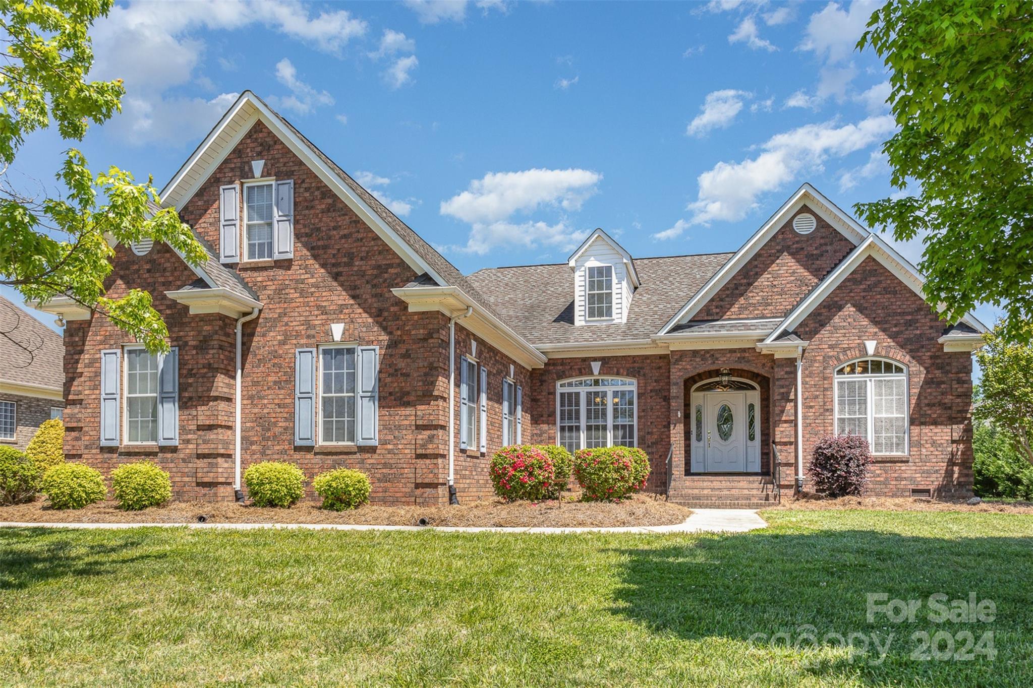Photo one of 720 Double Eagle Sw St Concord NC 28027 | MLS 4131604