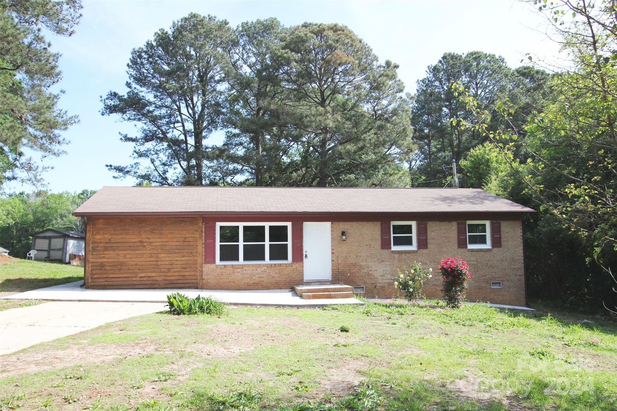 Photo one of 412 Lakeview Dr Wadesboro NC 28170 | MLS 4132171