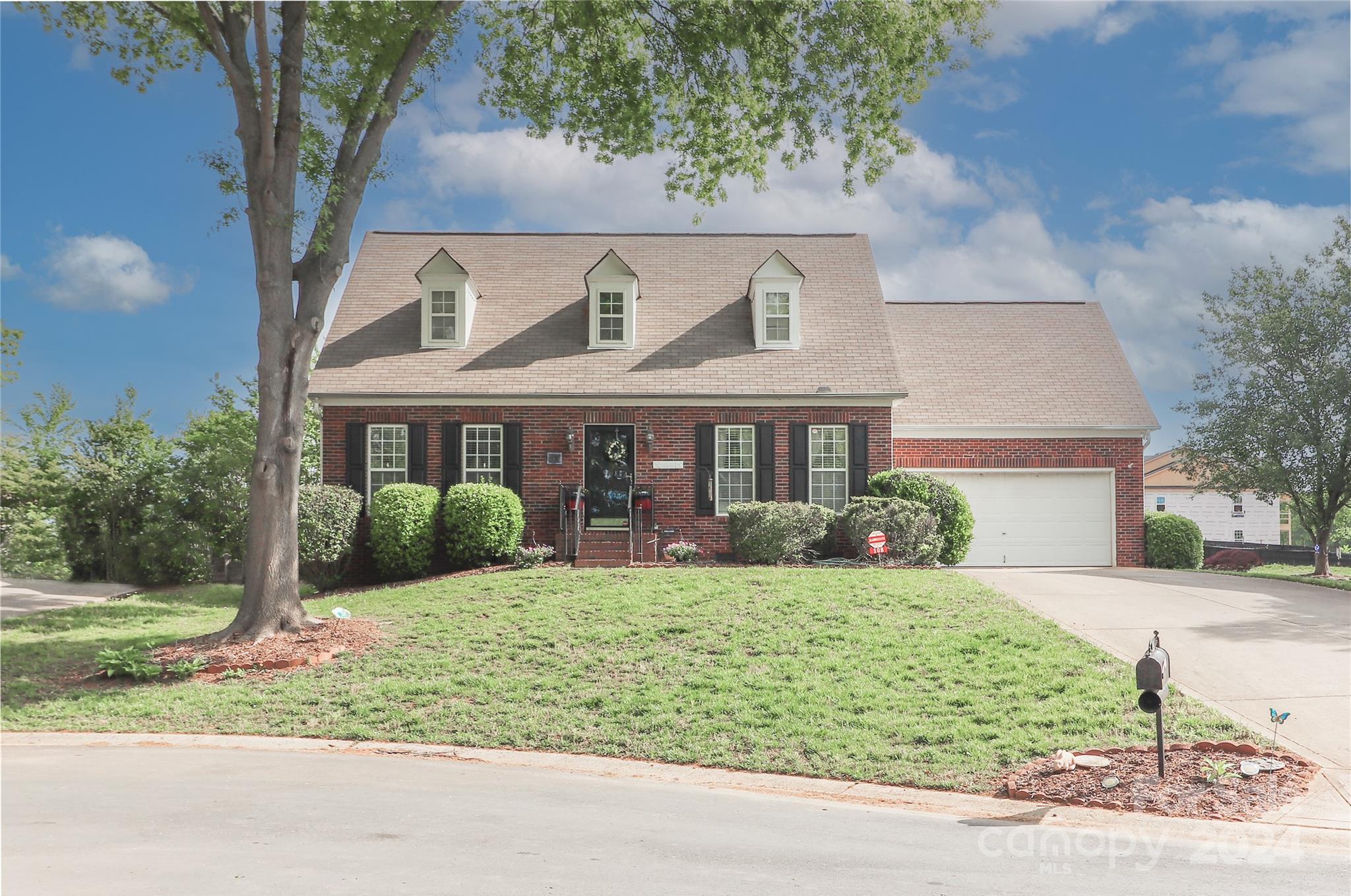 Photo one of 108 Babbling Brook Rd Mooresville NC 28117 | MLS 4132485