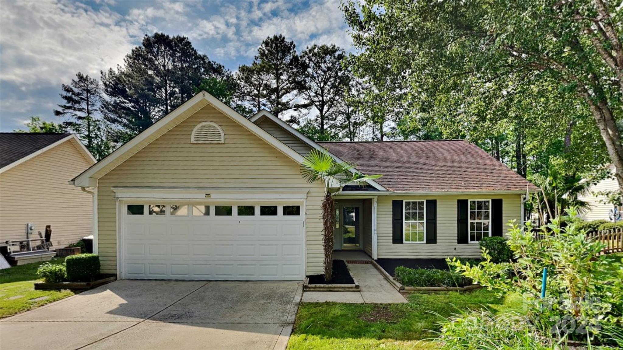 Photo one of 627 Montgomery Dr Rock Hill SC 29732 | MLS 4132603