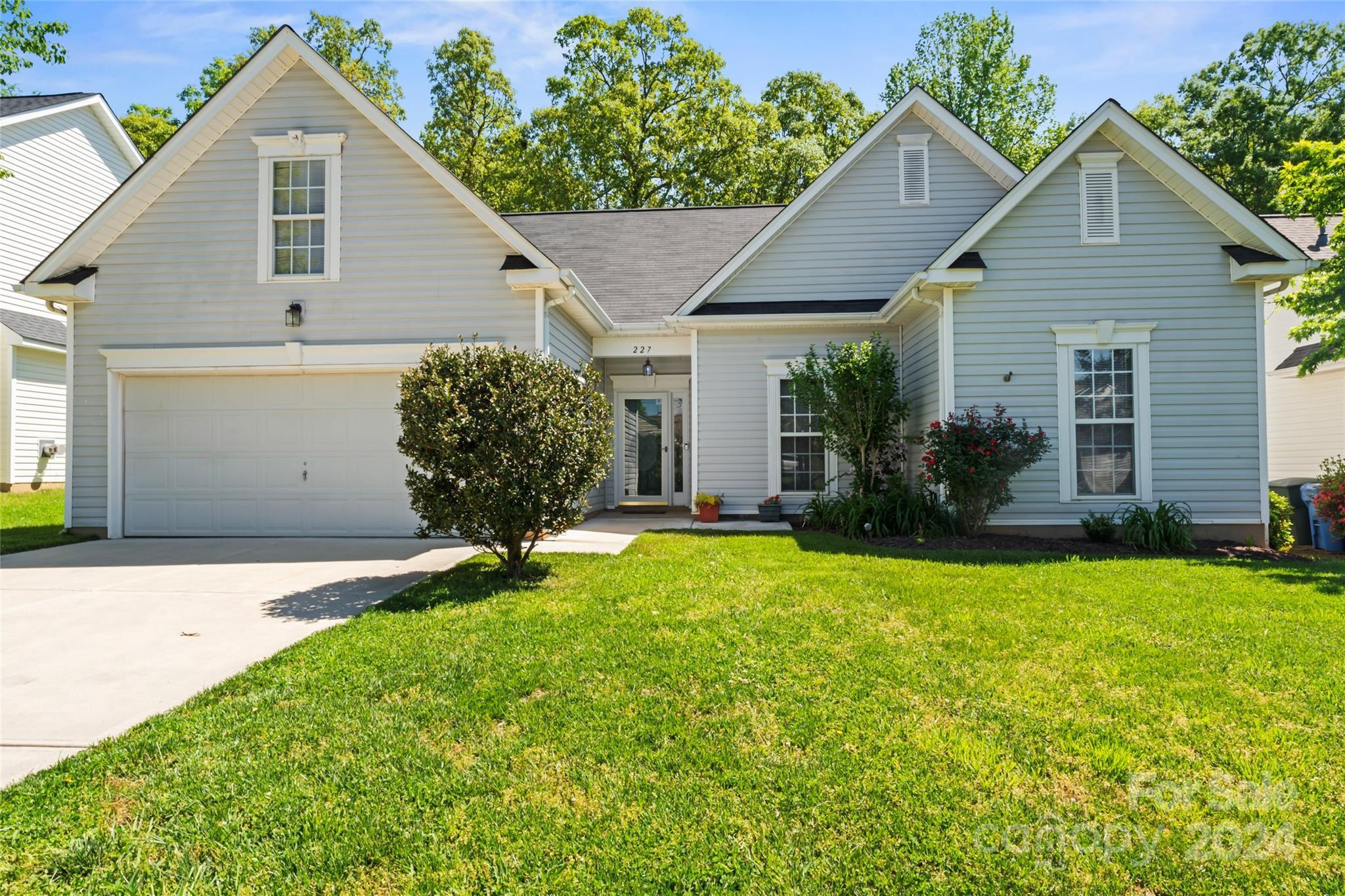 Photo one of 227 Sweet Martha Dr Mooresville NC 28115 | MLS 4132849