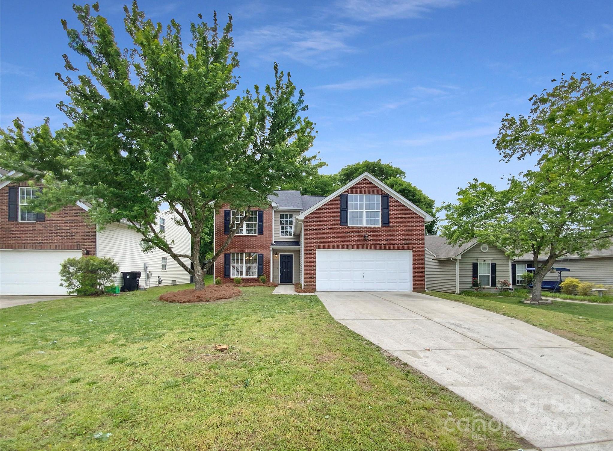 Photo one of 1009 Meadowbrook Sw Ln Concord NC 28027 | MLS 4133340