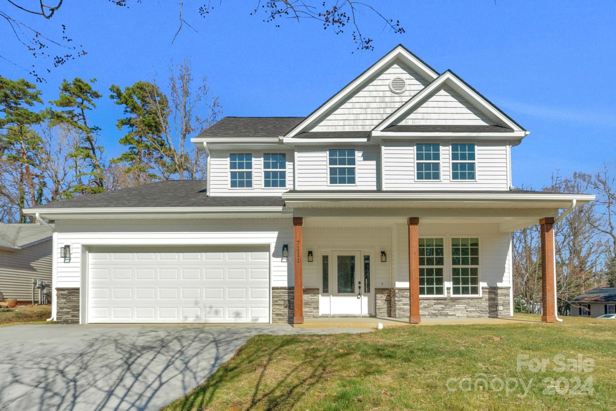 Photo one of 7111 Rockwood Forest Ln Charlotte NC 28212 | MLS 4133441