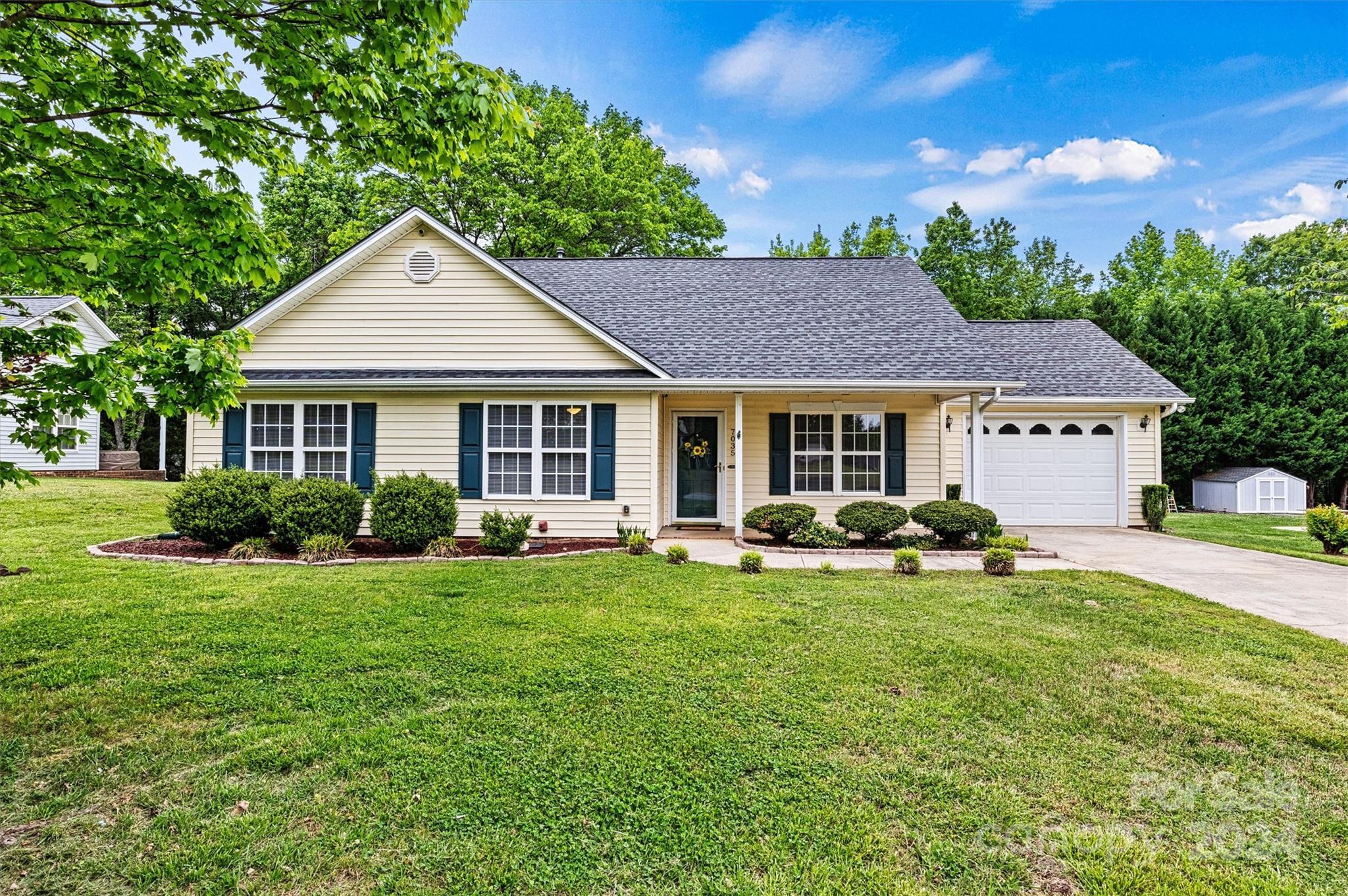 Photo one of 7035 Dolphin St Gastonia NC 28056 | MLS 4133454