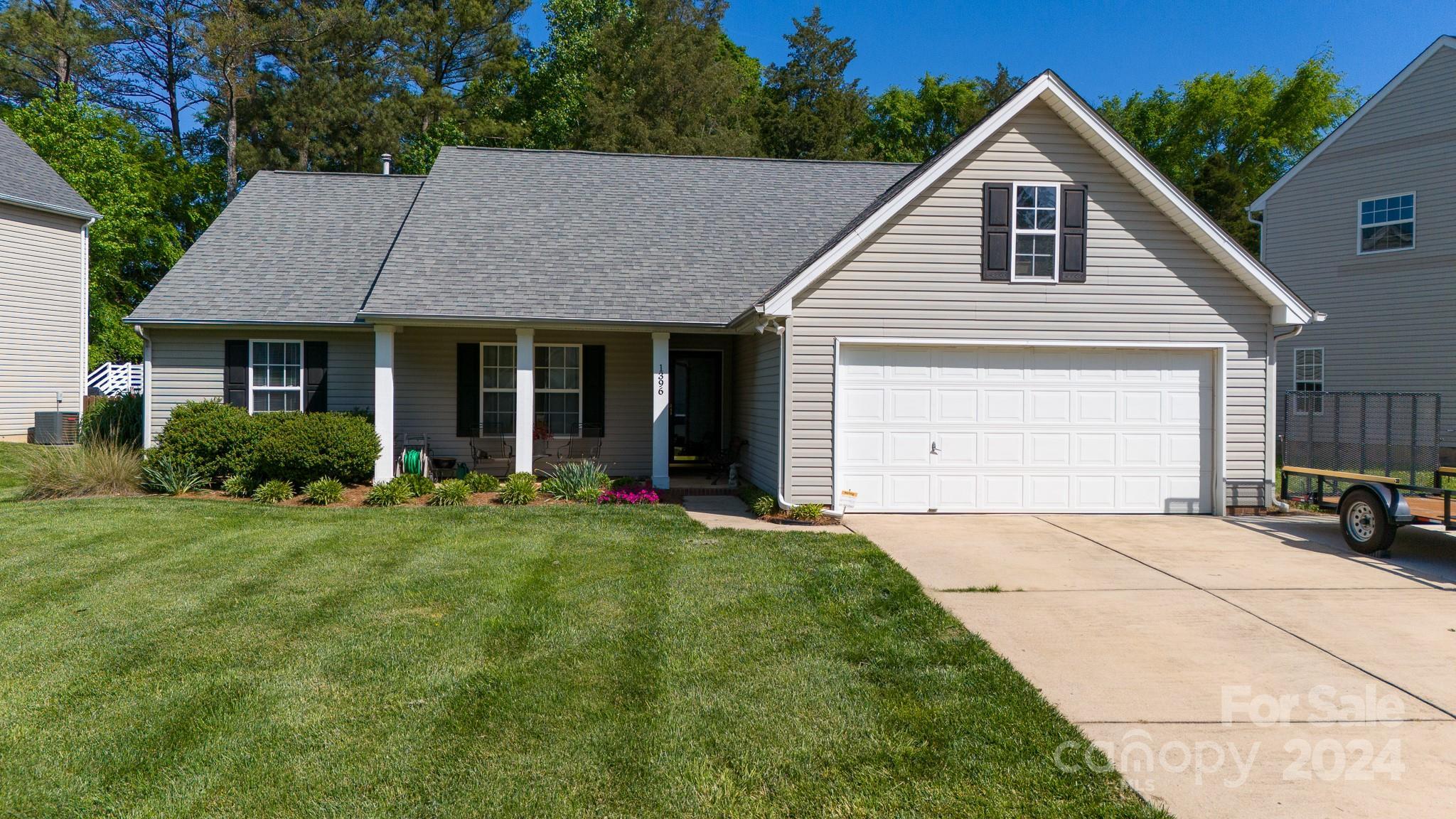Photo one of 1396 Hollythorne Dr Rock Hill SC 29732 | MLS 4133463