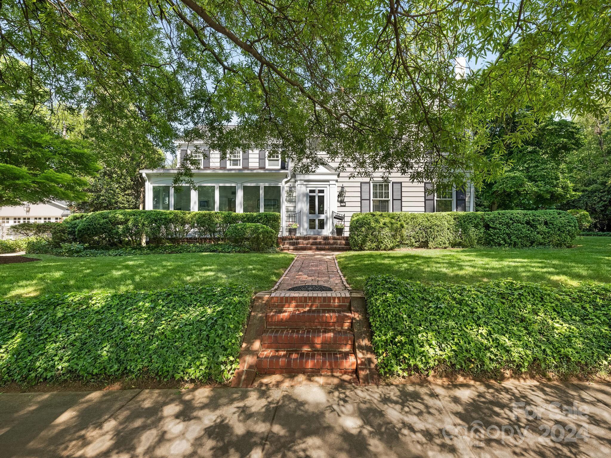 Photo one of 2121 Dilworth Rd Charlotte NC 28203 | MLS 4135154