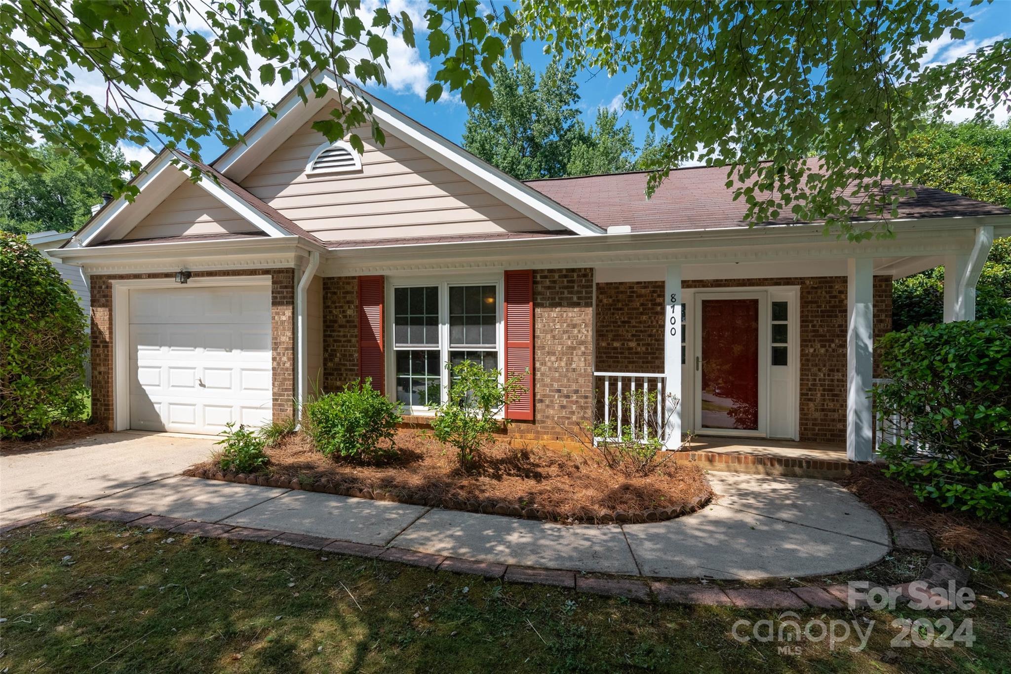 Photo one of 8700 Brookstead Dr Charlotte NC 28215 | MLS 4155767