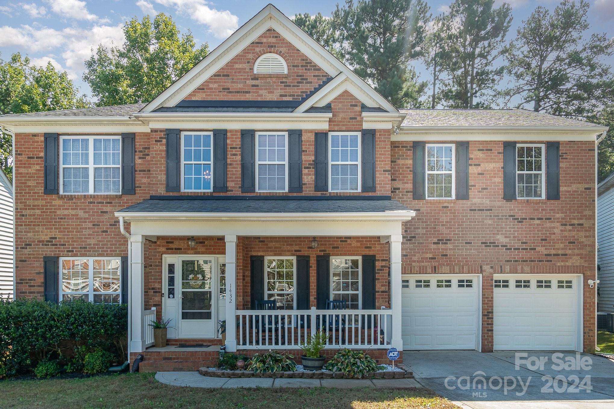 Photo one of 1432 Bedlington Dr Charlotte NC 28269 | MLS 4163389