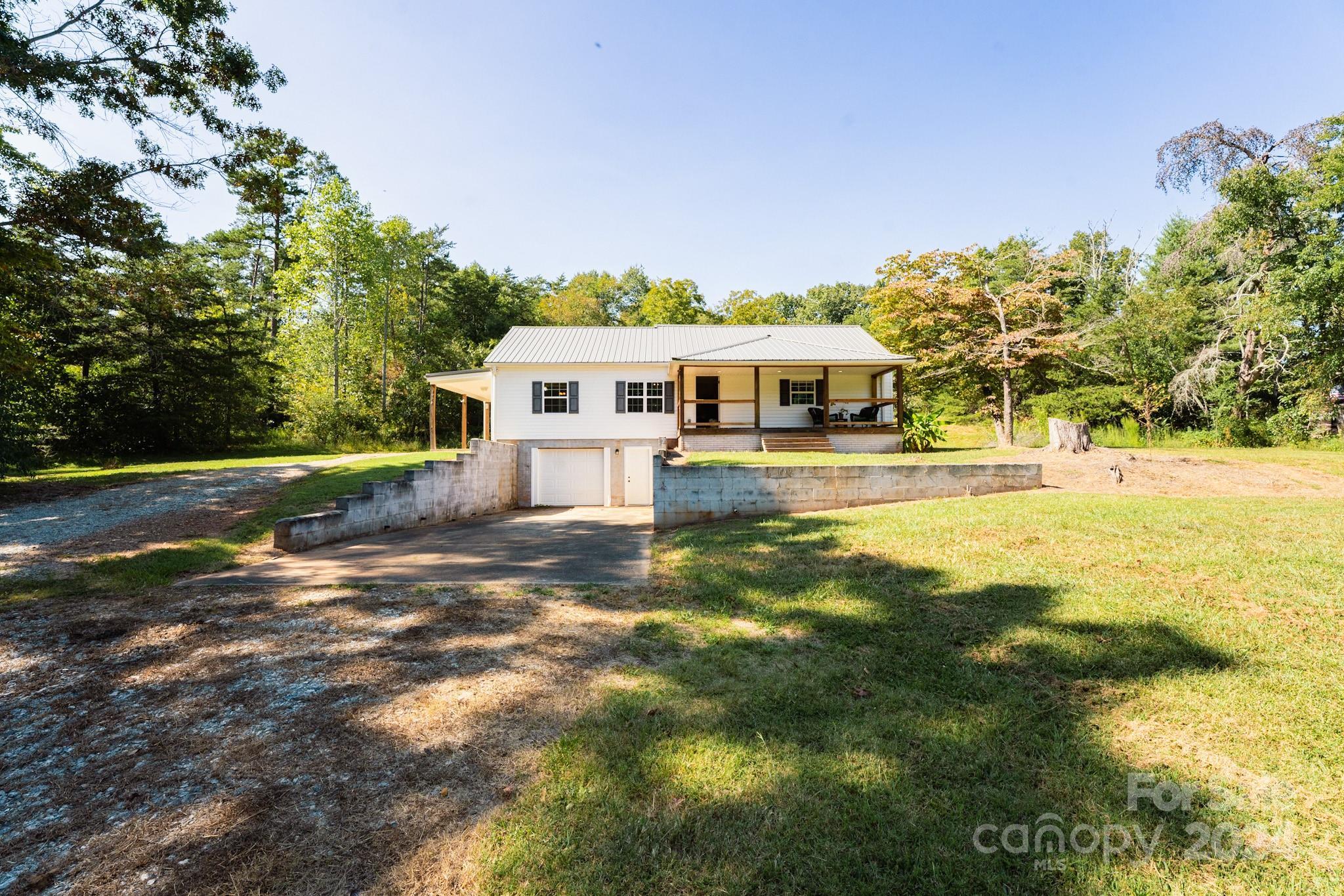 Photo one of 1974 Nc Hwy 127 Hwy Taylorsville NC 28681 | MLS 4181262