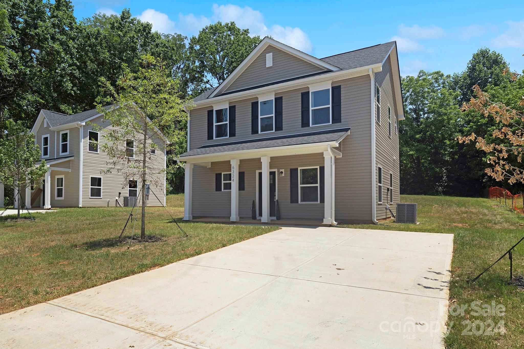 Photo one of 2612 Senior Dr Charlotte NC 28216 | MLS 4193739