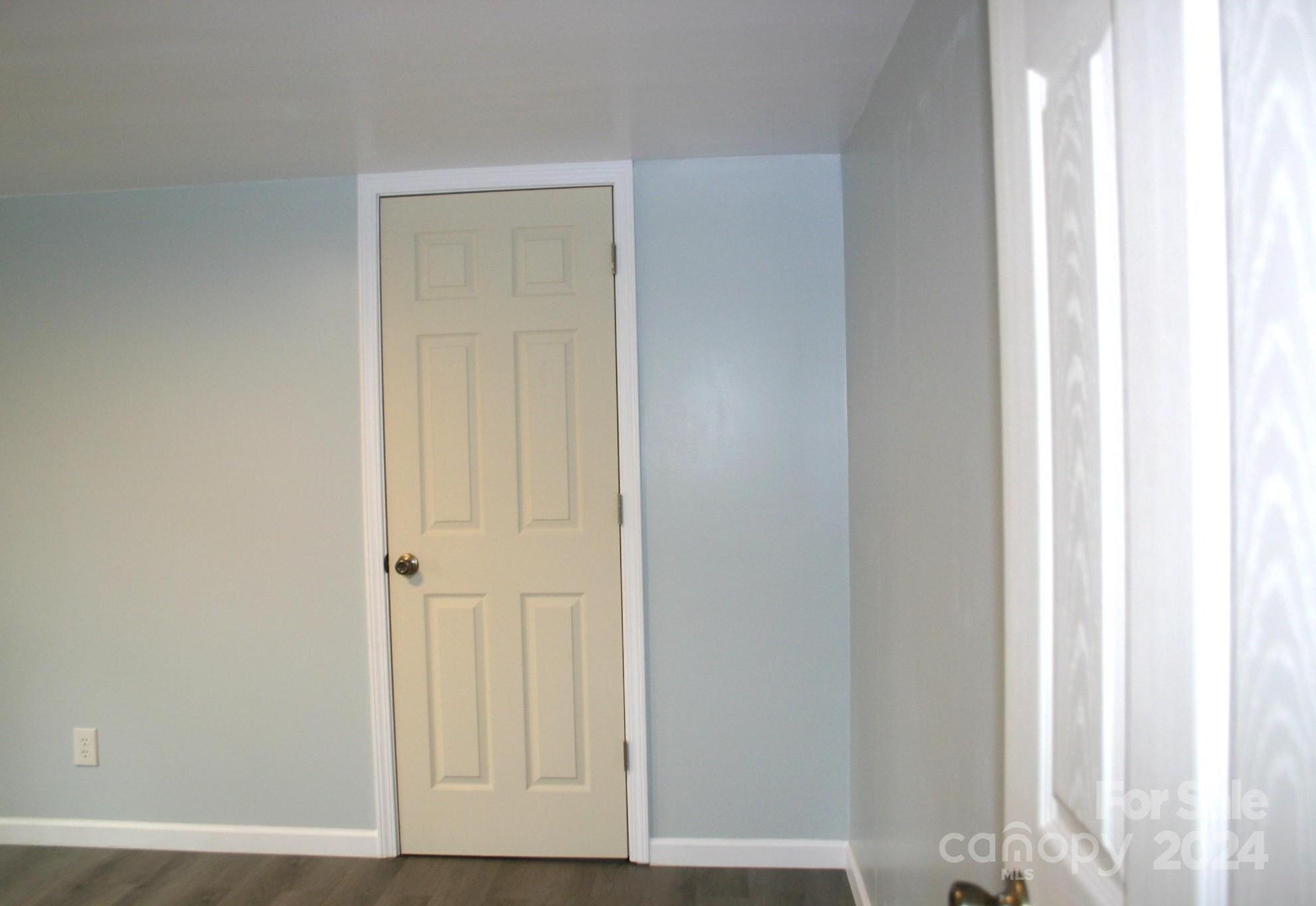 Photo #24